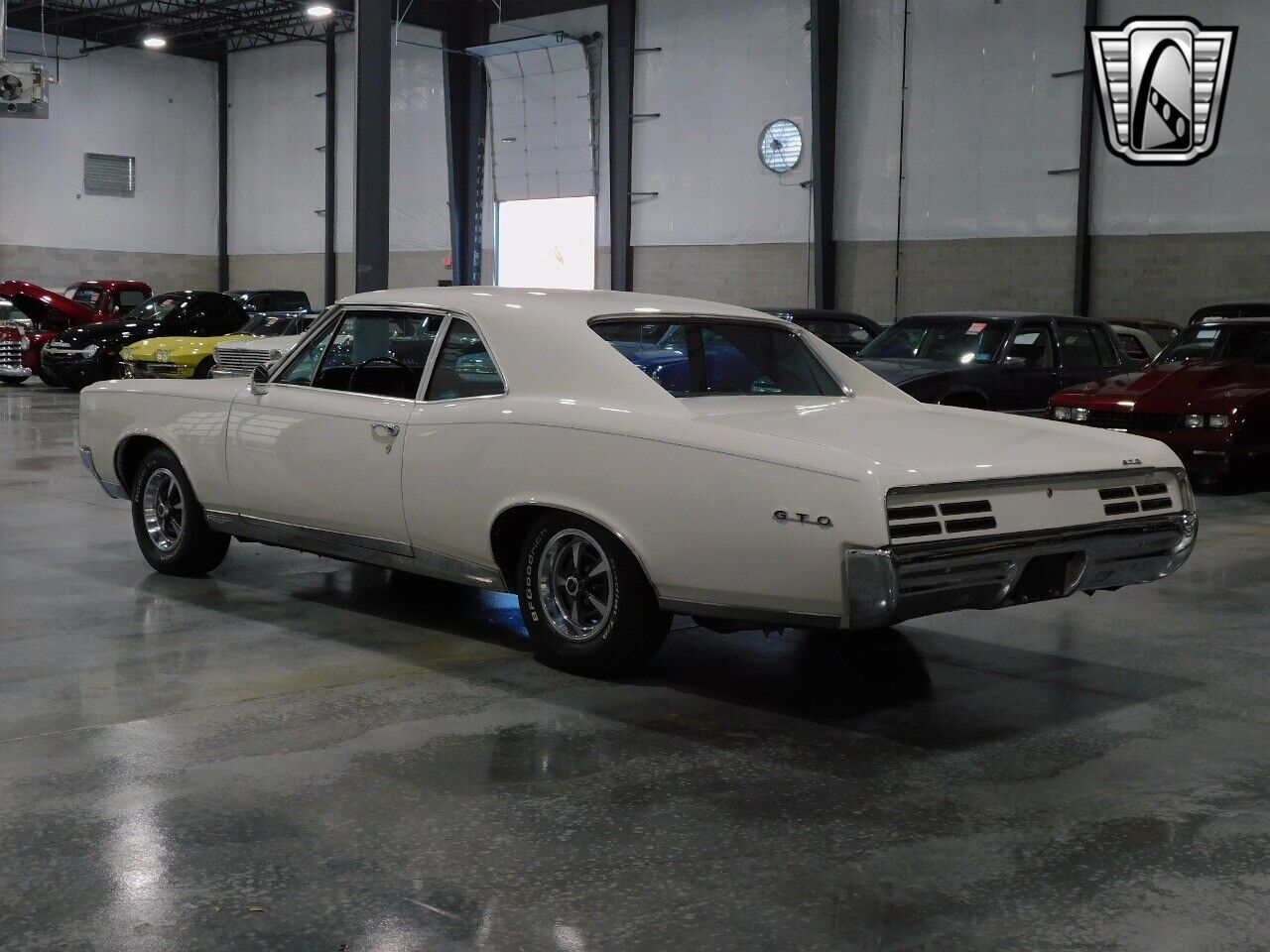 Pontiac-GTO-Berline-1967-White-Turquois-22621-3