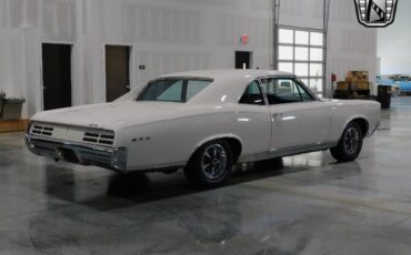 Pontiac-GTO-Berline-1967-White-Turquois-22621-4