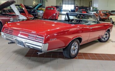 Pontiac-GTO-Cabriolet-1967-Red-Black-125970-10