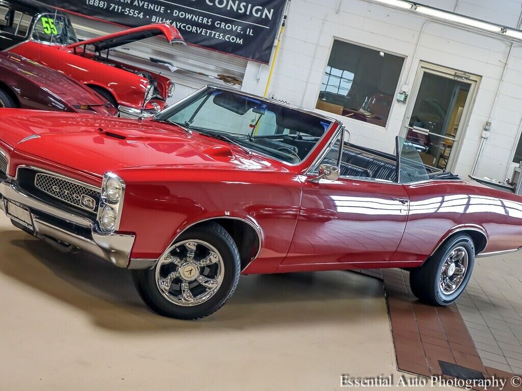 Pontiac-GTO-Cabriolet-1967-Red-Black-125970-4