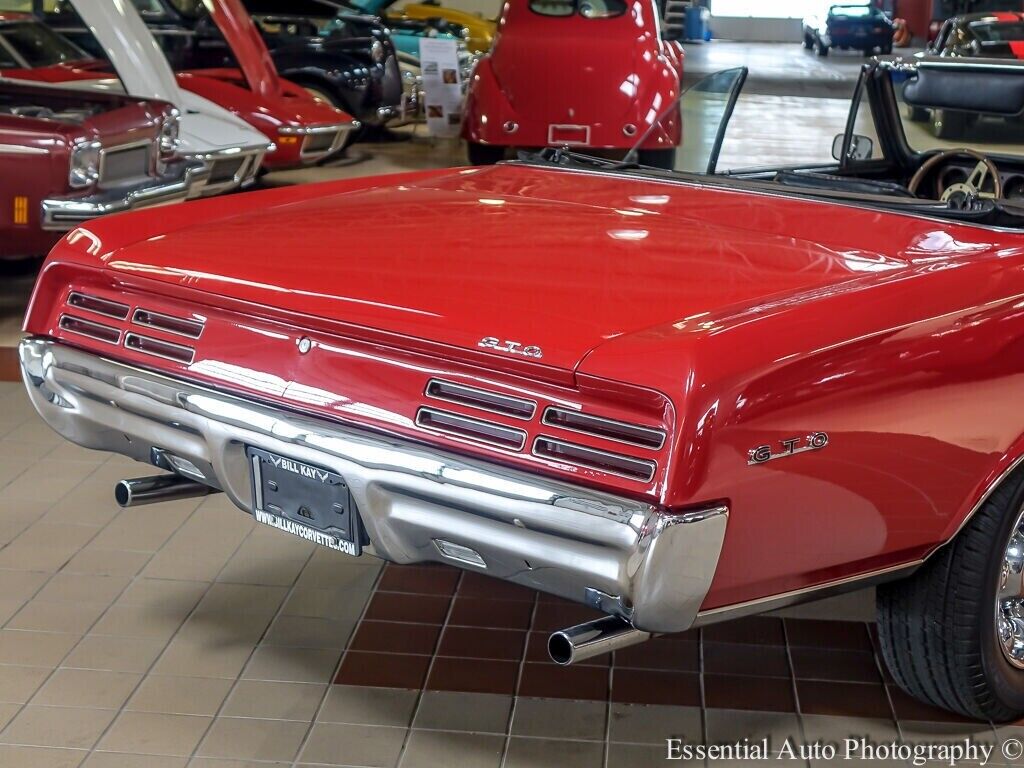 Pontiac-GTO-Cabriolet-1967-Red-Black-125970-9