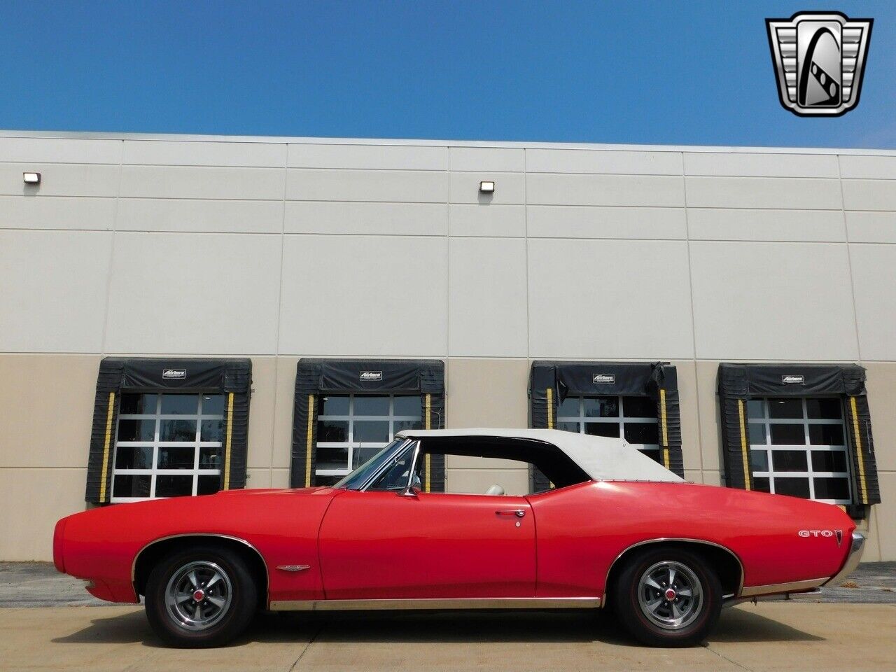 Pontiac-GTO-Cabriolet-1968-Red-White-152464-7