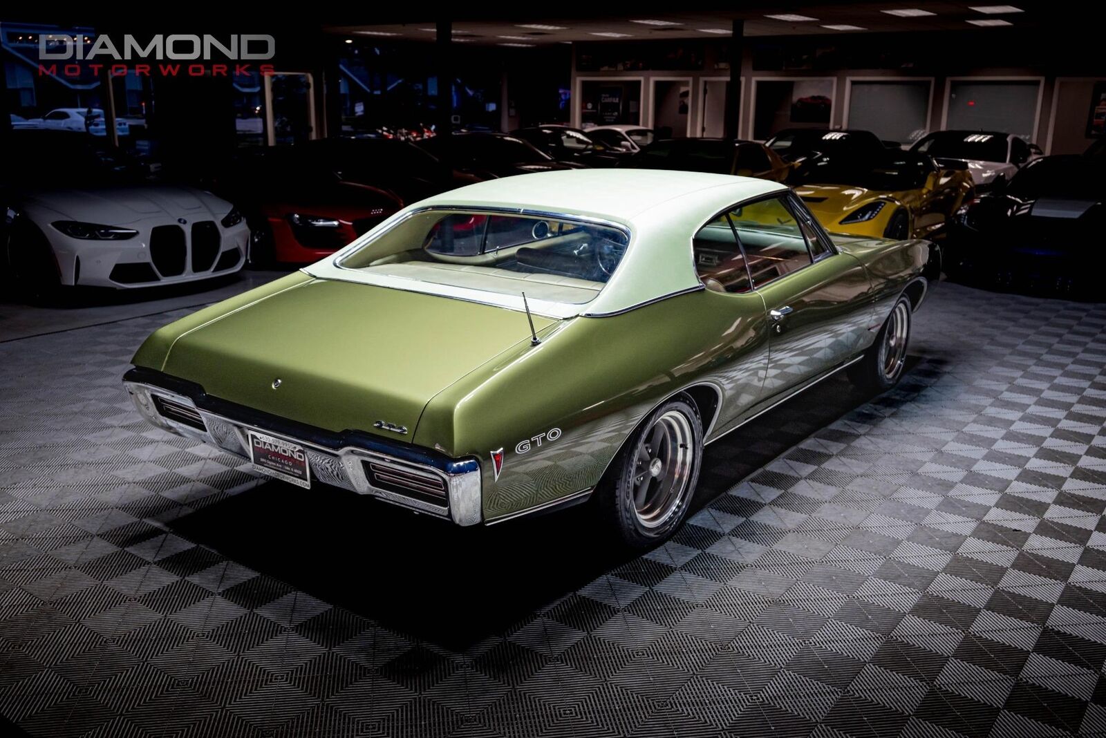 Pontiac-GTO-Coupe-1968-Green-Green-119798-3