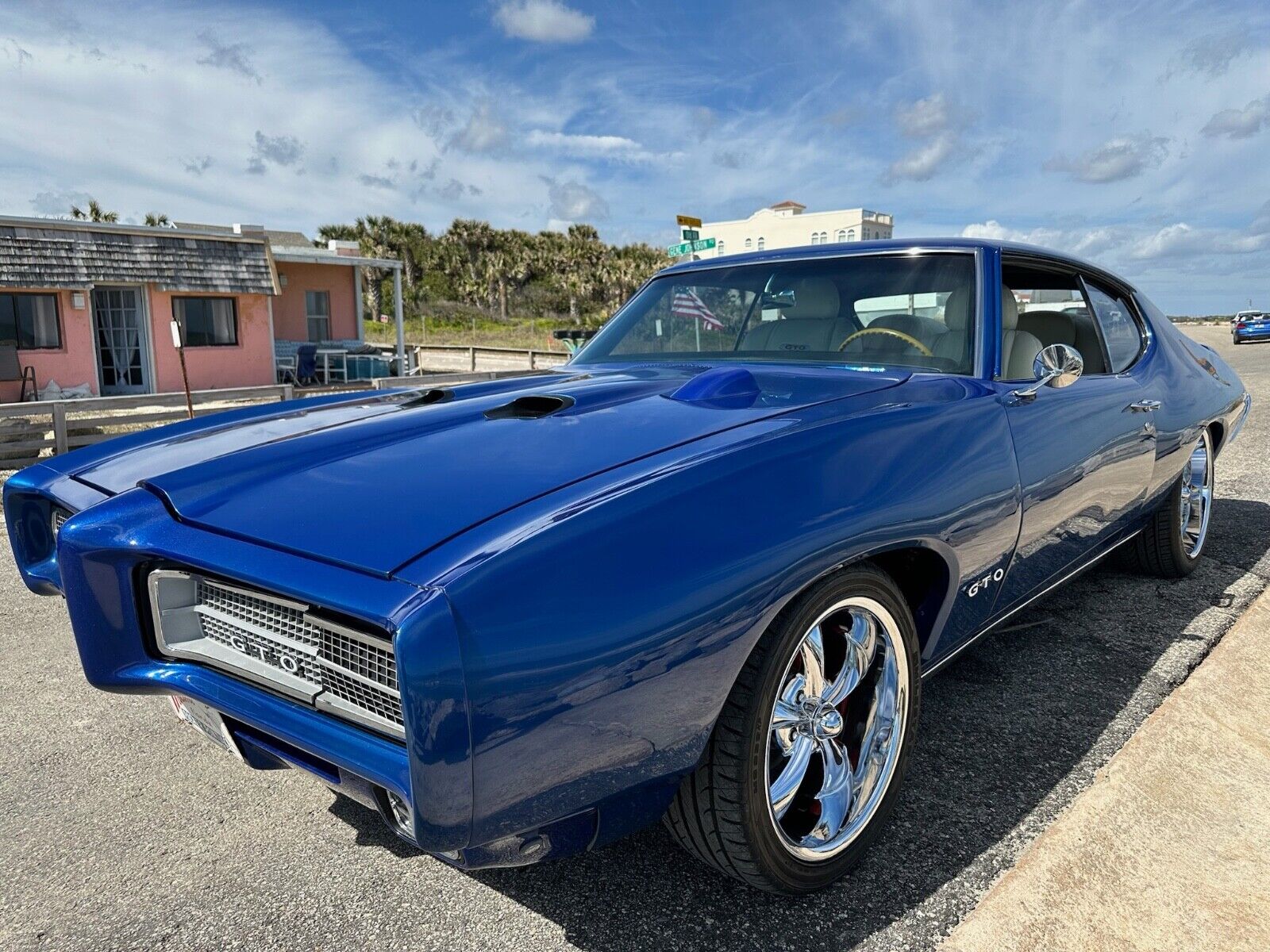 Pontiac-GTO-Coupe-1969-2