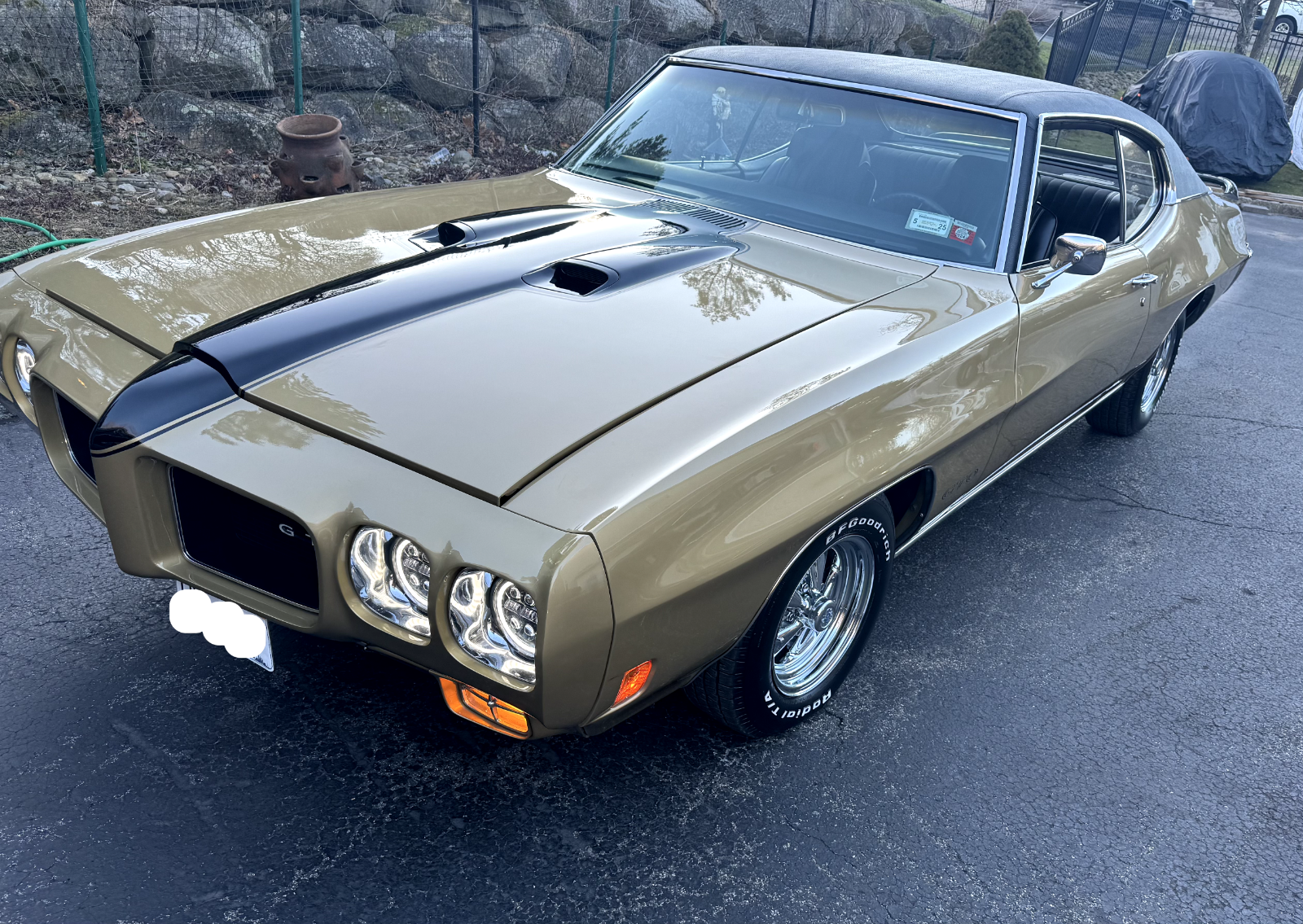 Pontiac-GTO-Coupe-1970-Gold-Black-483-1