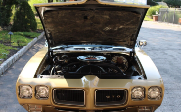 Pontiac-GTO-Coupe-1970-Gold-Black-483-11