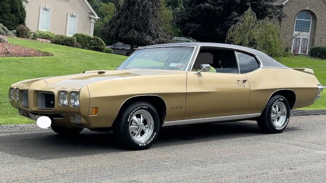 Pontiac-GTO-Coupe-1970-Gold-Black-483-14