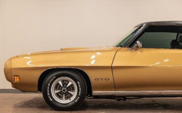 Pontiac-GTO-Coupe-1970-Gold-Black-483-25