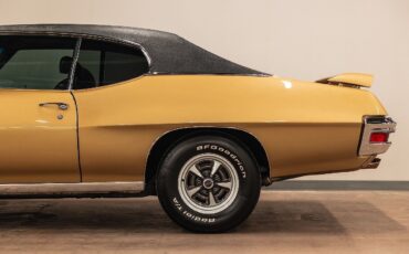 Pontiac-GTO-Coupe-1970-Gold-Black-483-26