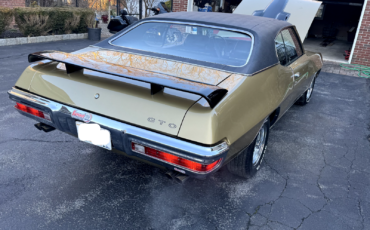 Pontiac-GTO-Coupe-1970-Gold-Black-483-4