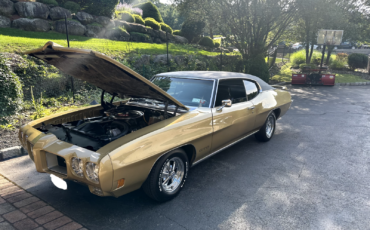 Pontiac-GTO-Coupe-1970-Gold-Black-483-8