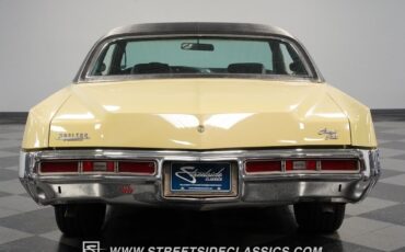 Pontiac-Grand-Prix-1972-Yellow-Black-4410-10