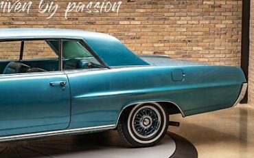 Pontiac-Grand-Prix-Coupe-1964-Green-Green-26273-8