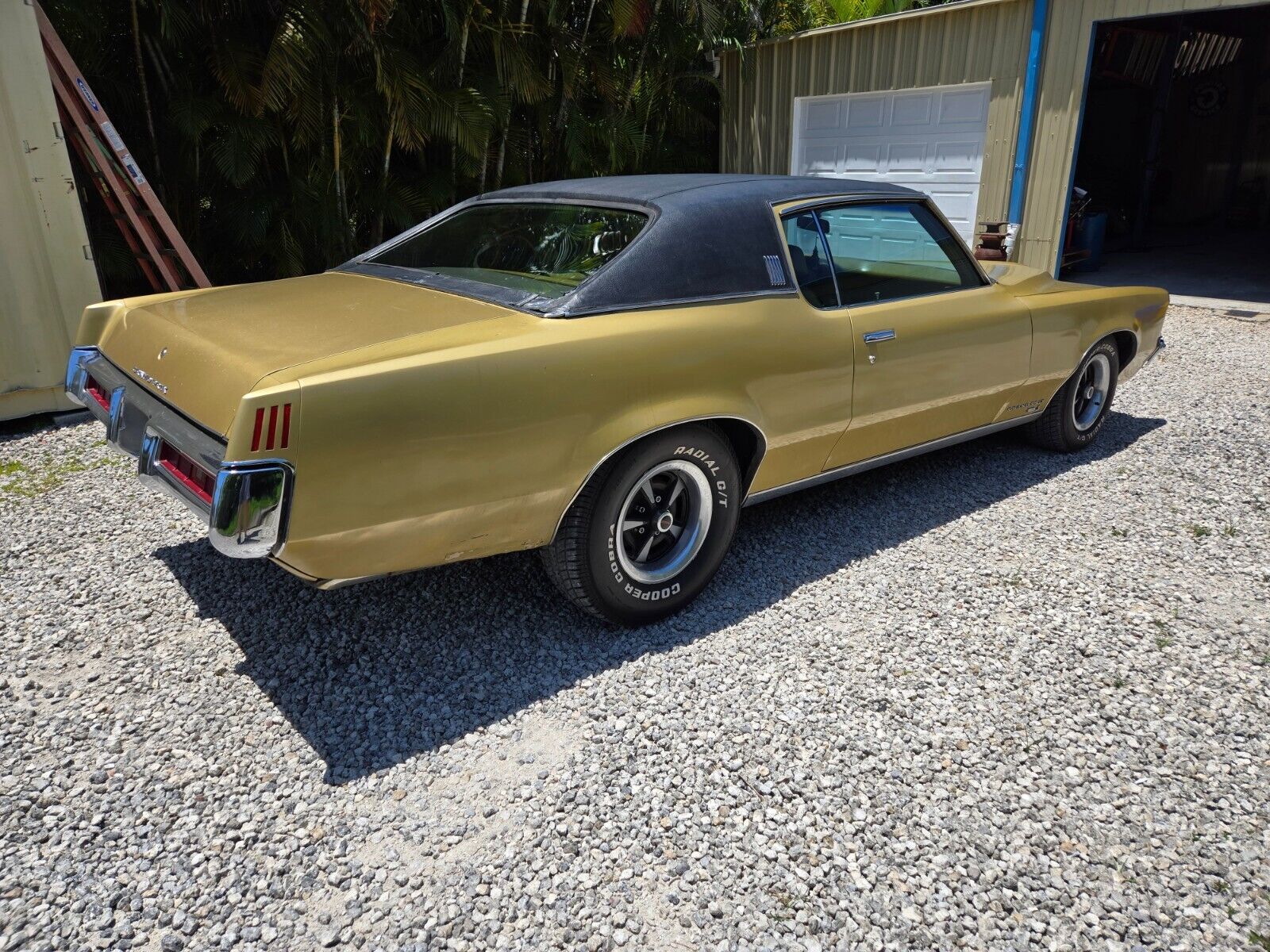 Pontiac-Grand-Prix-Coupe-1969-3