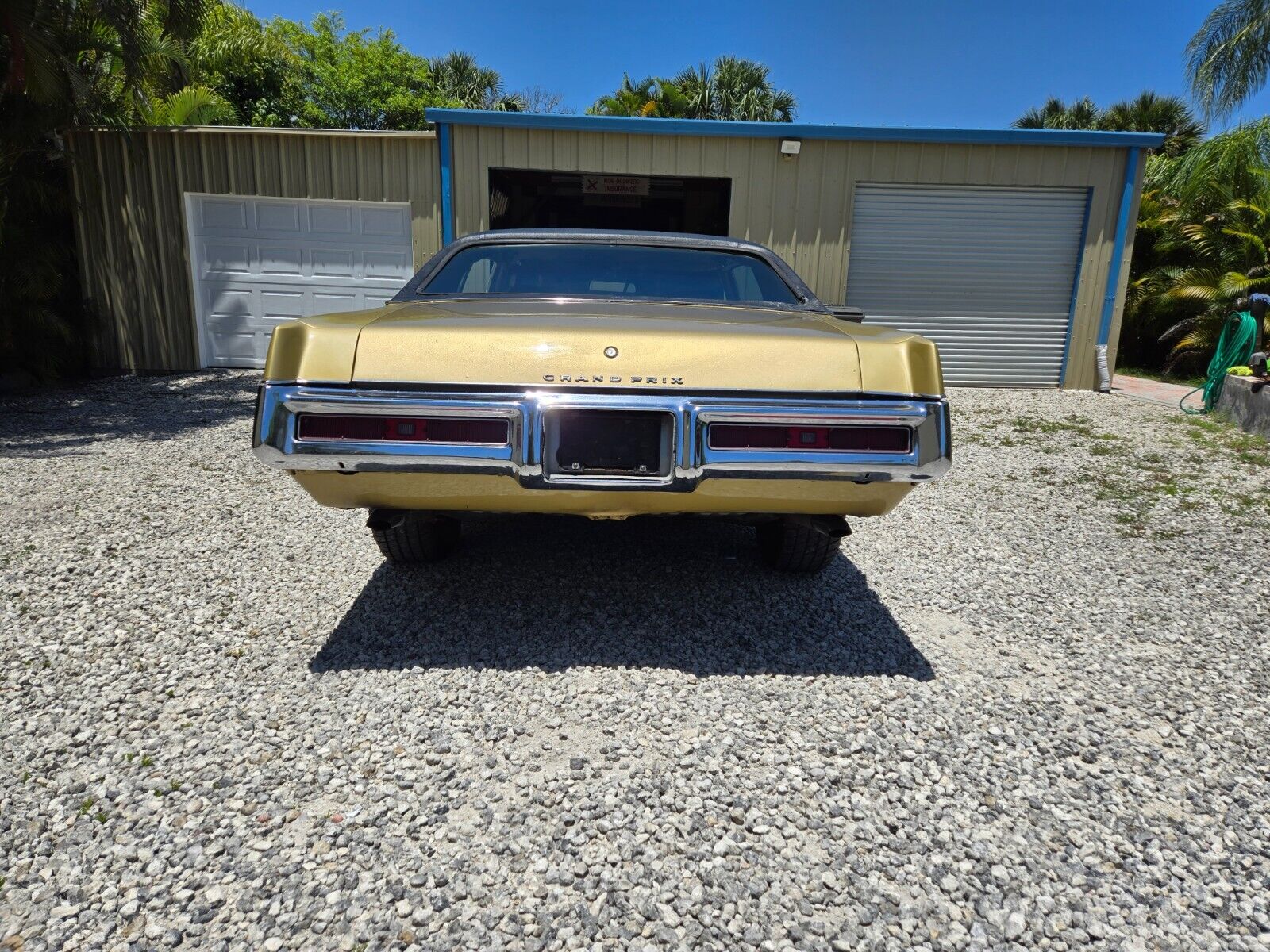 Pontiac-Grand-Prix-Coupe-1969-4