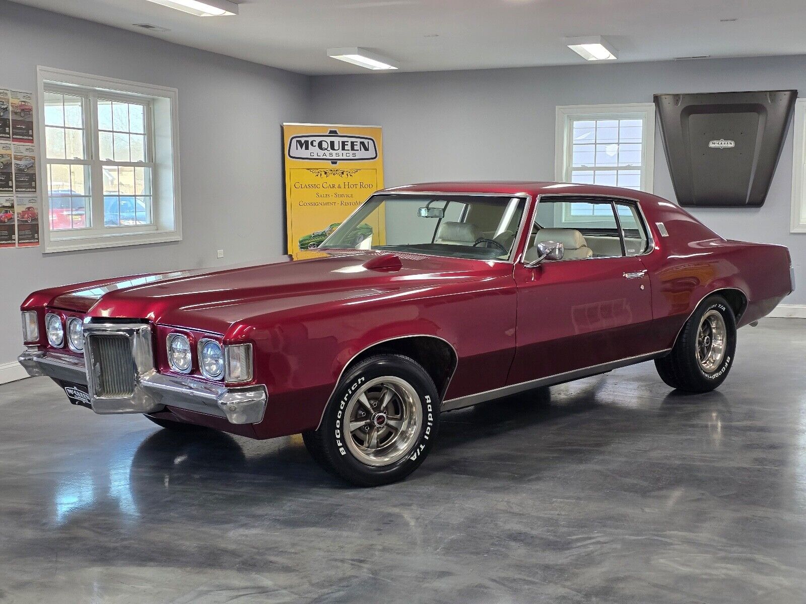 Pontiac-Grand-Prix-Coupe-1969-Burgundy-White-59546-1