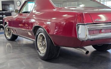 Pontiac-Grand-Prix-Coupe-1969-Burgundy-White-59546-12