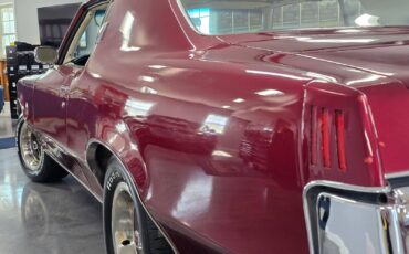 Pontiac-Grand-Prix-Coupe-1969-Burgundy-White-59546-13