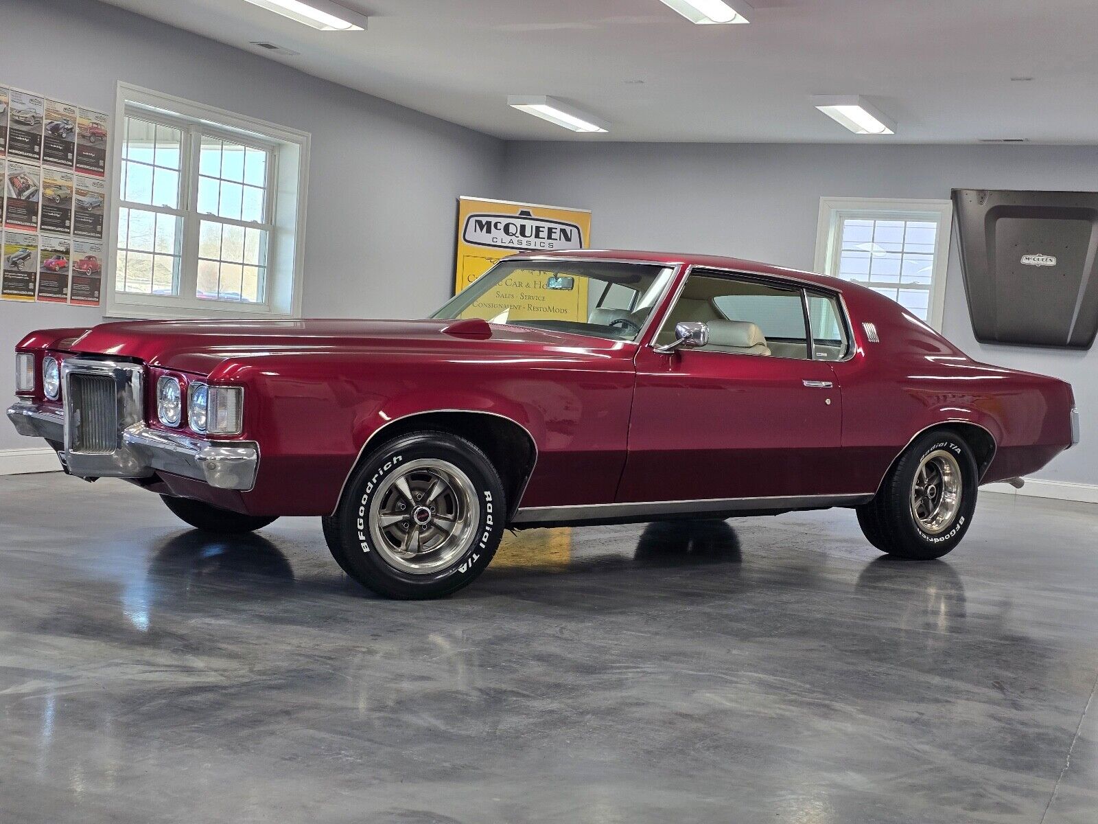 Pontiac-Grand-Prix-Coupe-1969-Burgundy-White-59546-14