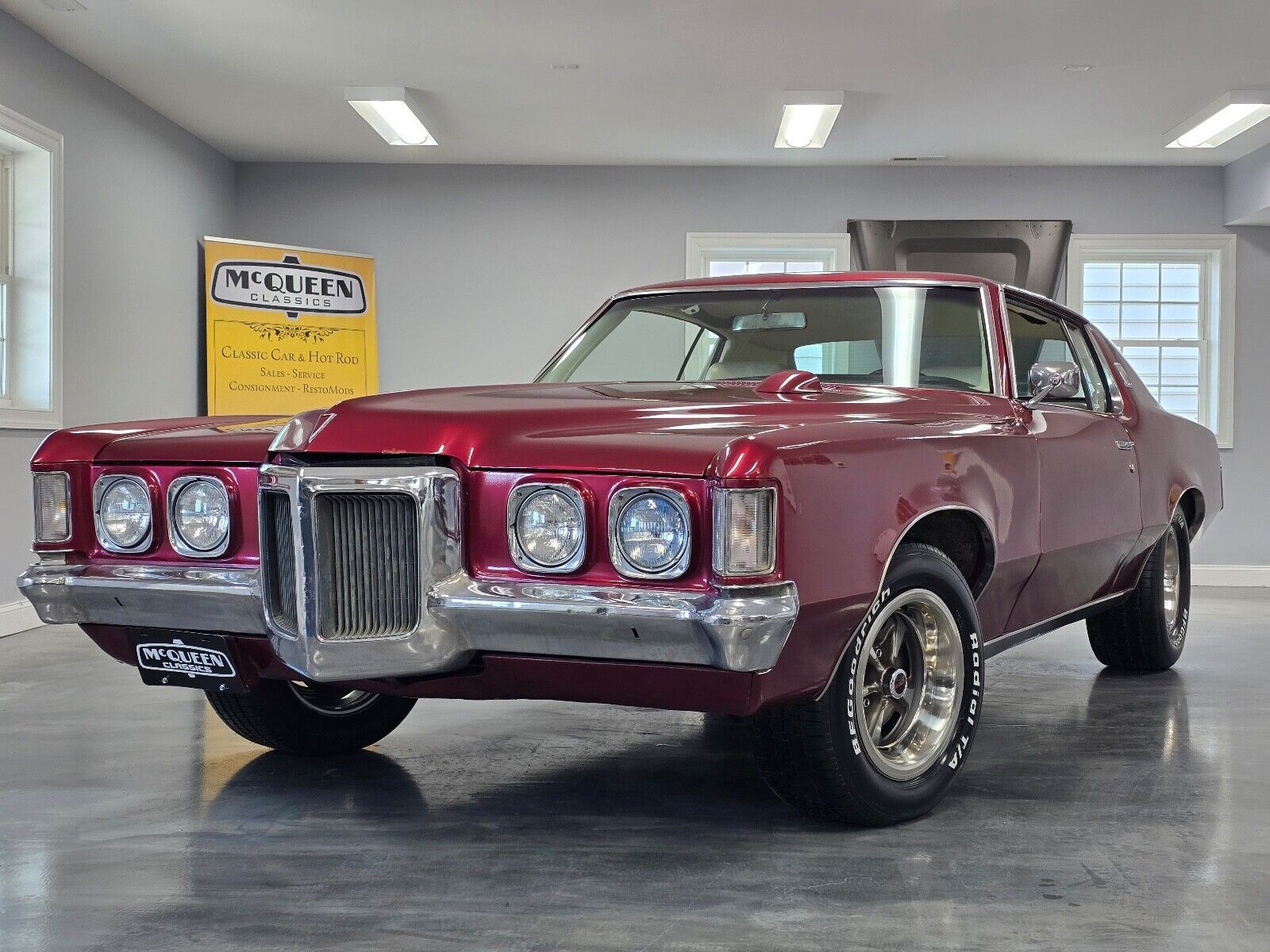 Pontiac-Grand-Prix-Coupe-1969-Burgundy-White-59546-16