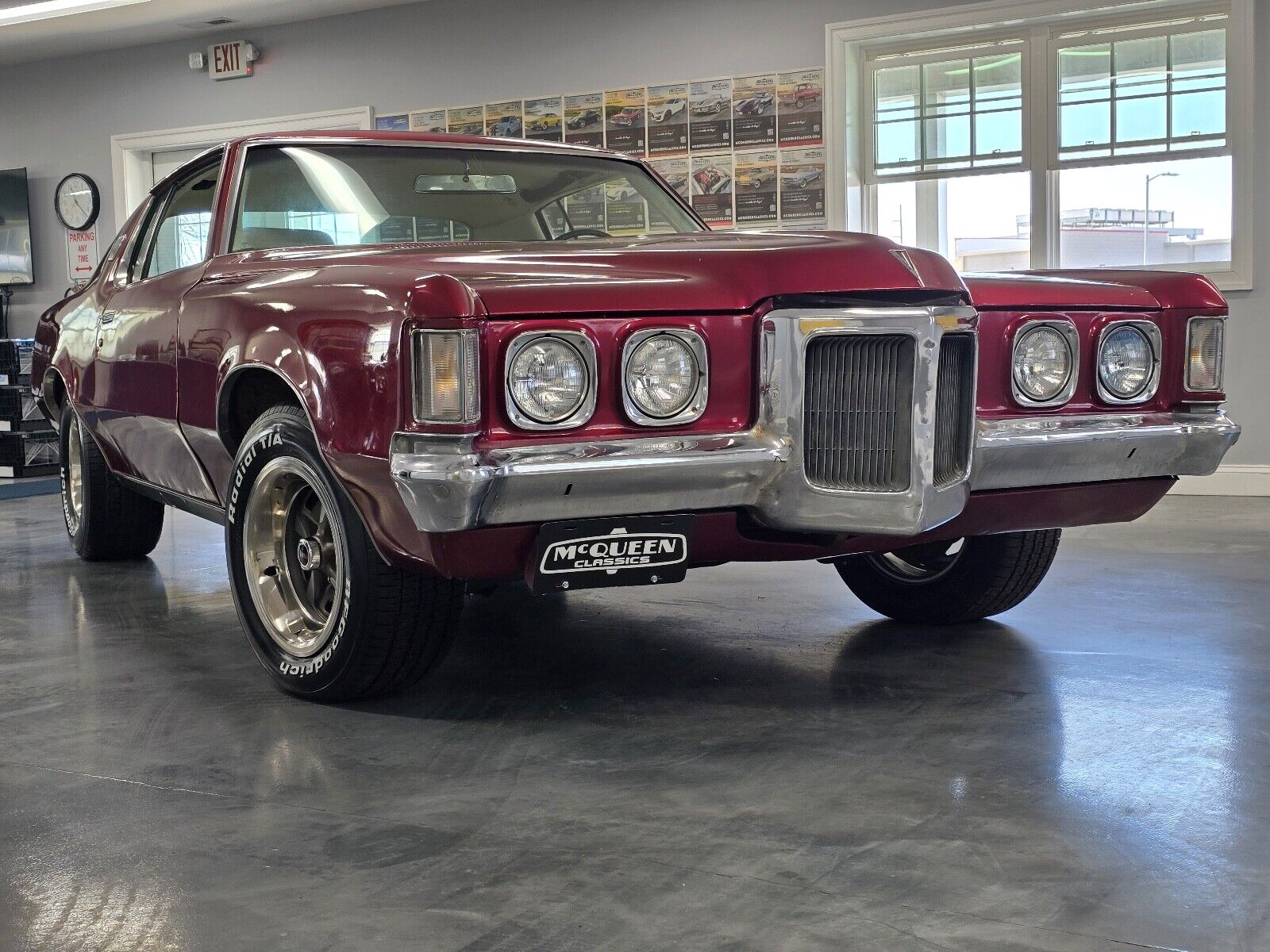 Pontiac-Grand-Prix-Coupe-1969-Burgundy-White-59546-18