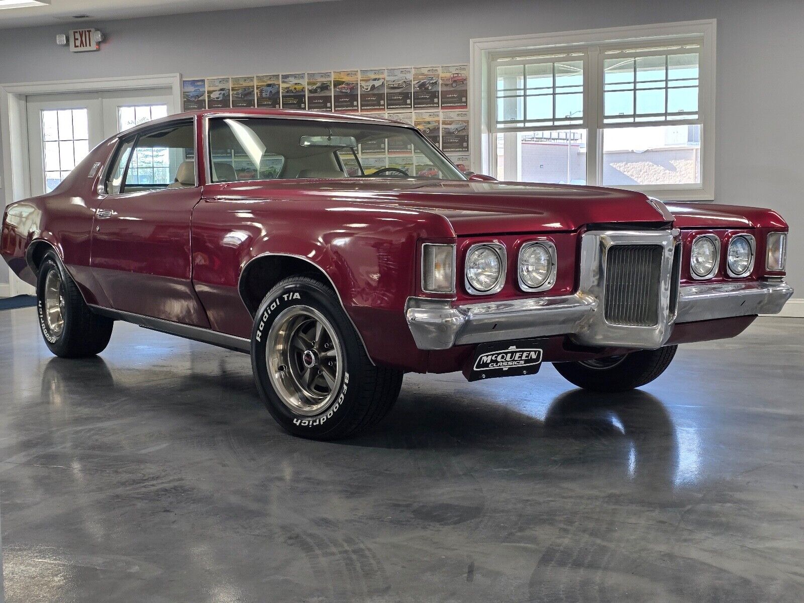 Pontiac-Grand-Prix-Coupe-1969-Burgundy-White-59546-20