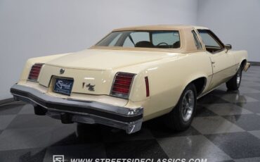 Pontiac-Grand-Prix-Coupe-1976-Bavarian-Cream-Tan-20553-10