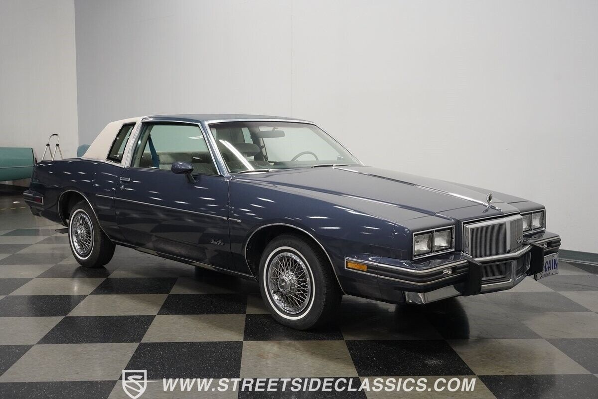 Pontiac-Grand-Prix-Coupe-1984-18