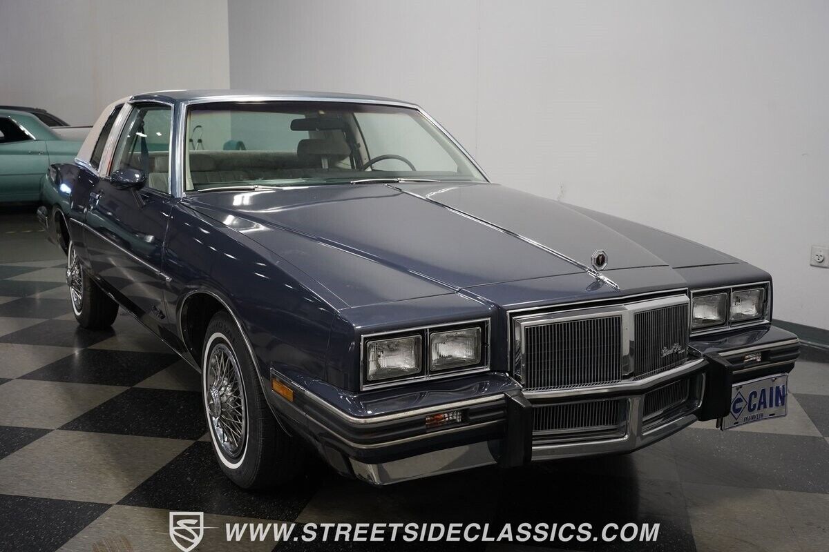 Pontiac-Grand-Prix-Coupe-1984-19