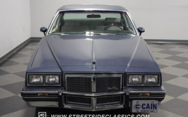 Pontiac-Grand-Prix-Coupe-1984-20