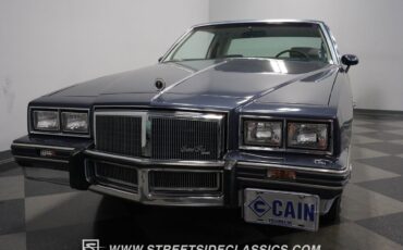 Pontiac-Grand-Prix-Coupe-1984-22