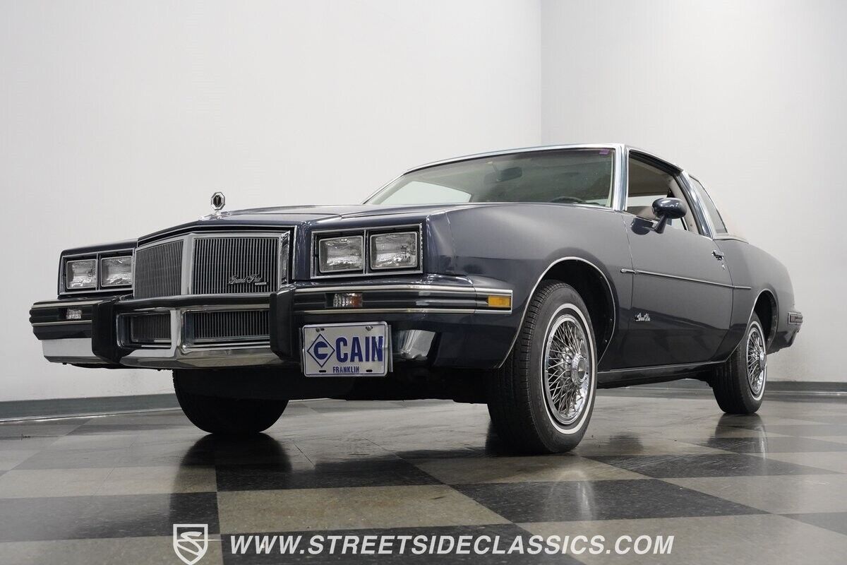 Pontiac-Grand-Prix-Coupe-1984-24