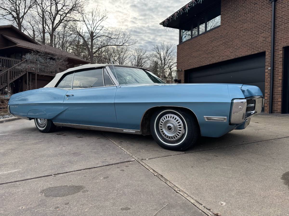 Pontiac-Grand-prix-convertible-1967-1