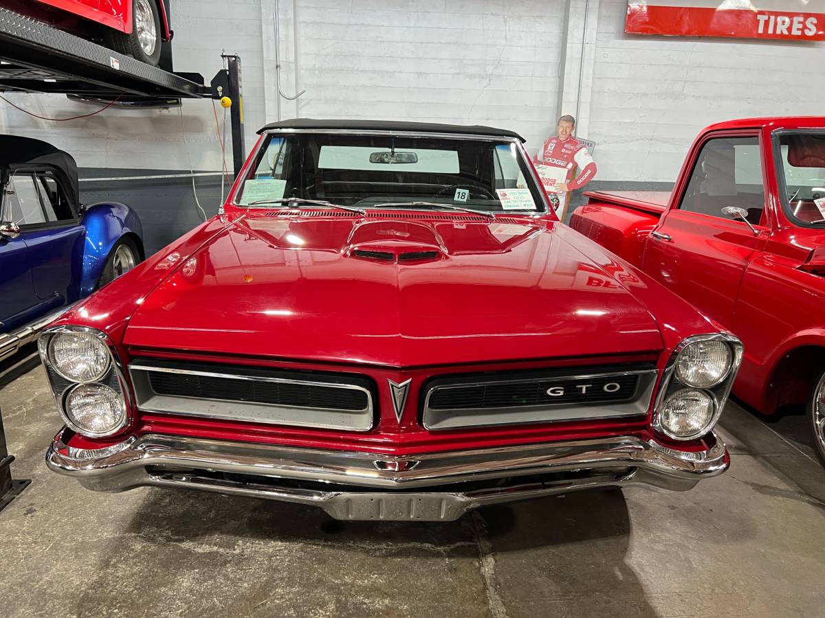 Pontiac-Gto-1965-193121-1