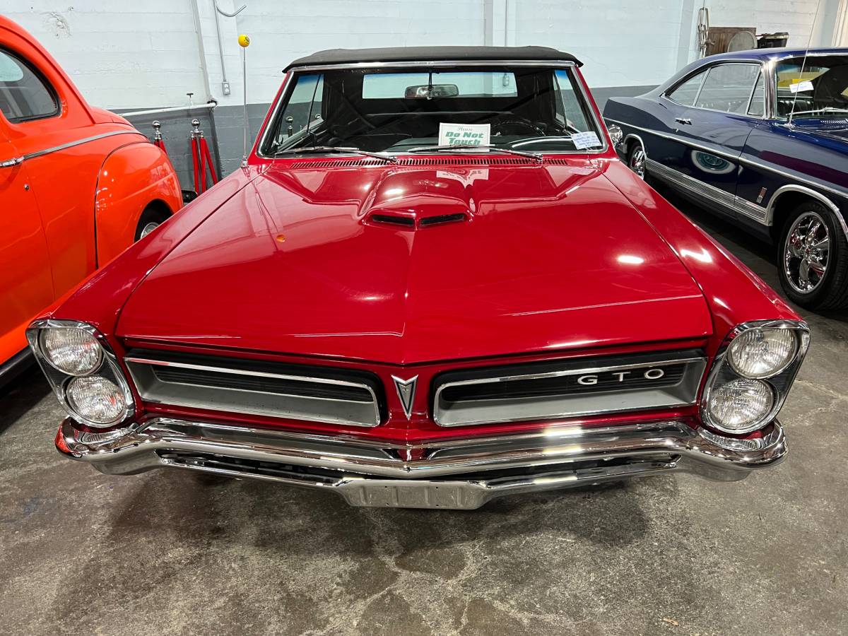 Pontiac-Gto-1965-193121-17