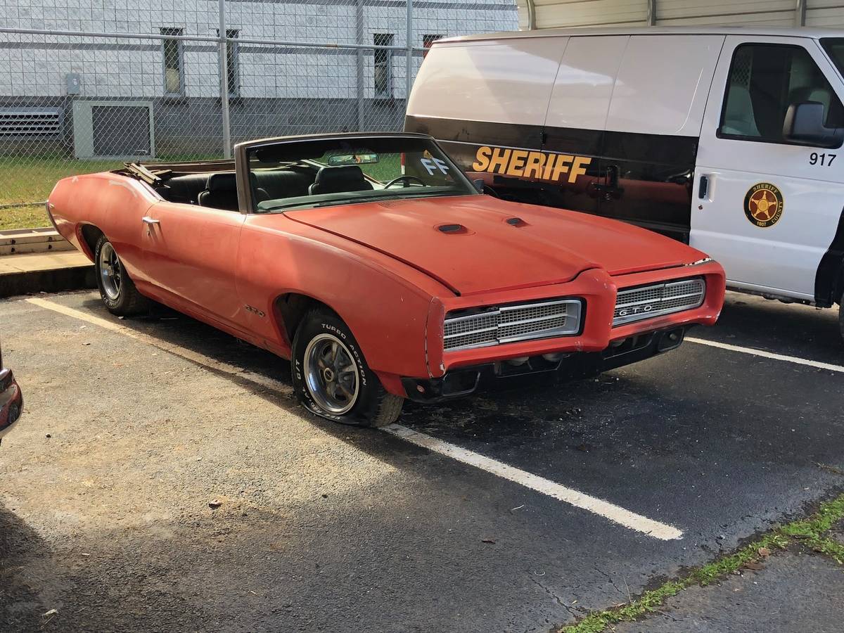 Pontiac-Gto-convertible-1969-2