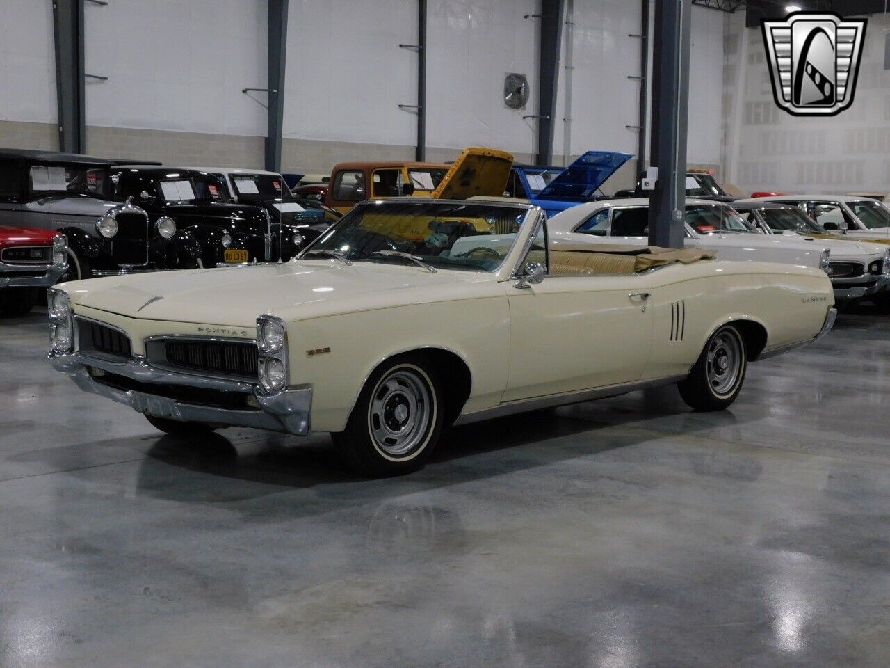 Pontiac-Le-Mans-Cabriolet-1967-Cream-Brown-130214-2