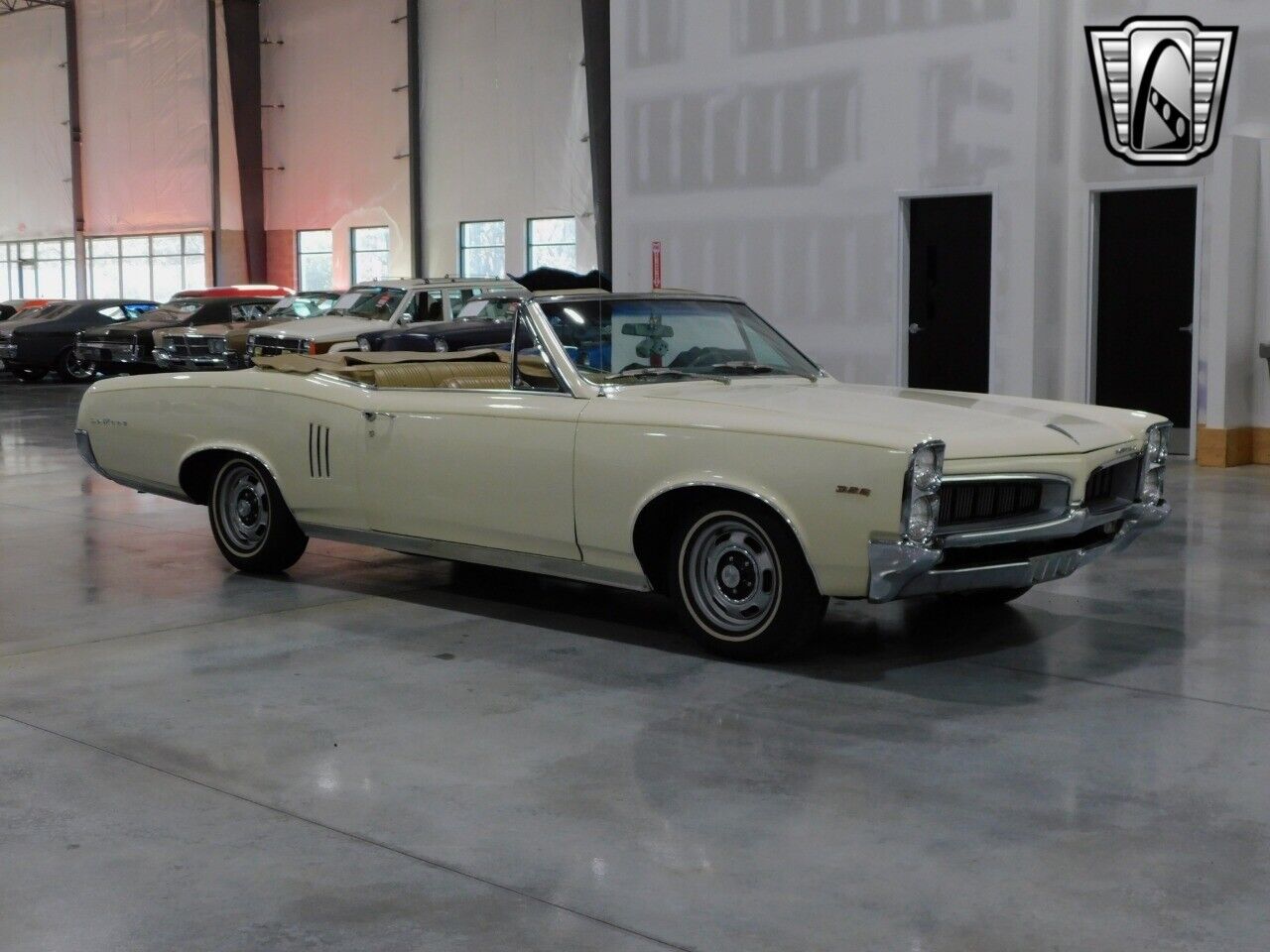 Pontiac-Le-Mans-Cabriolet-1967-Cream-Brown-130214-5