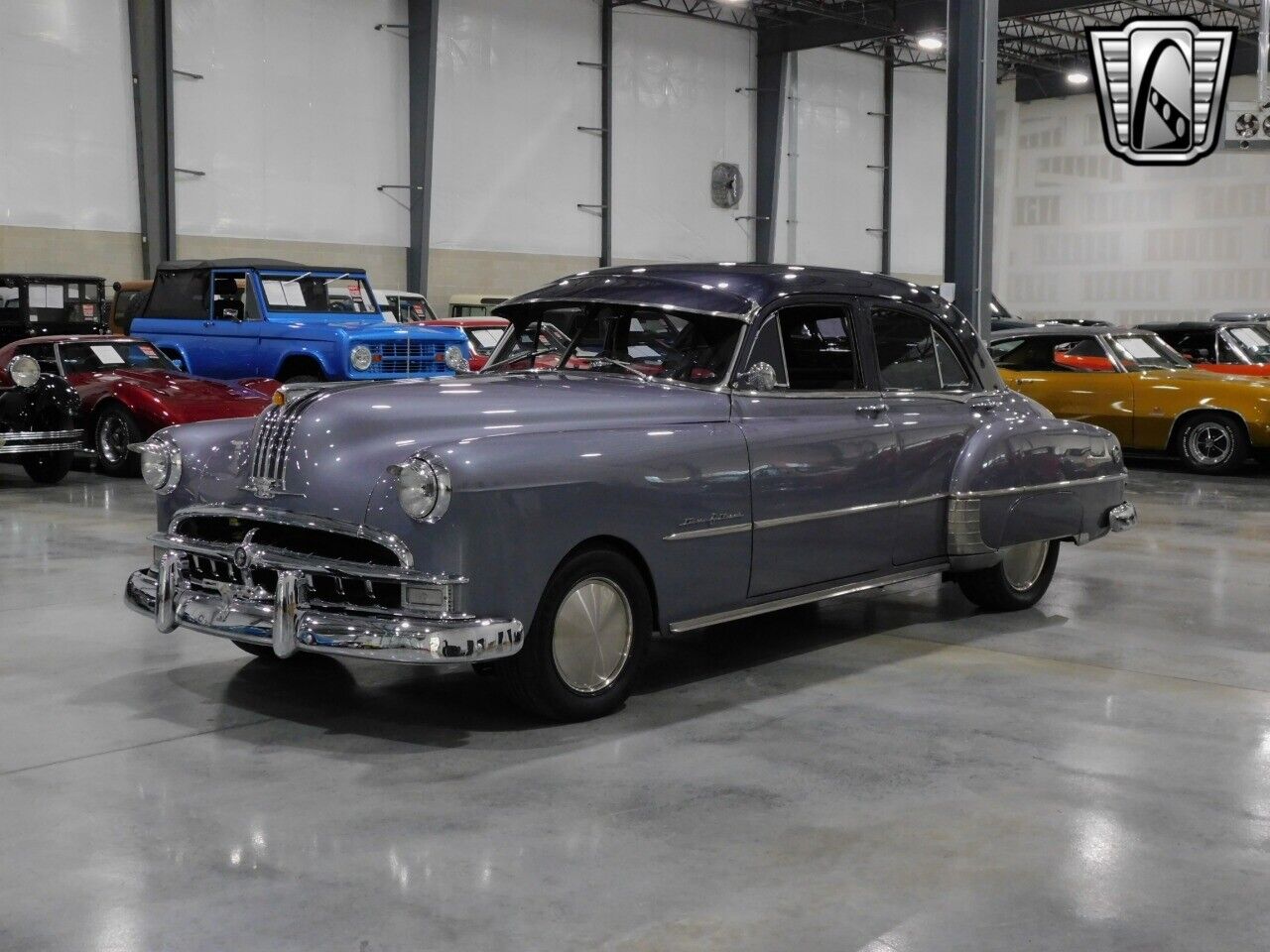 Pontiac-Silver-Streak-Berline-1949-2