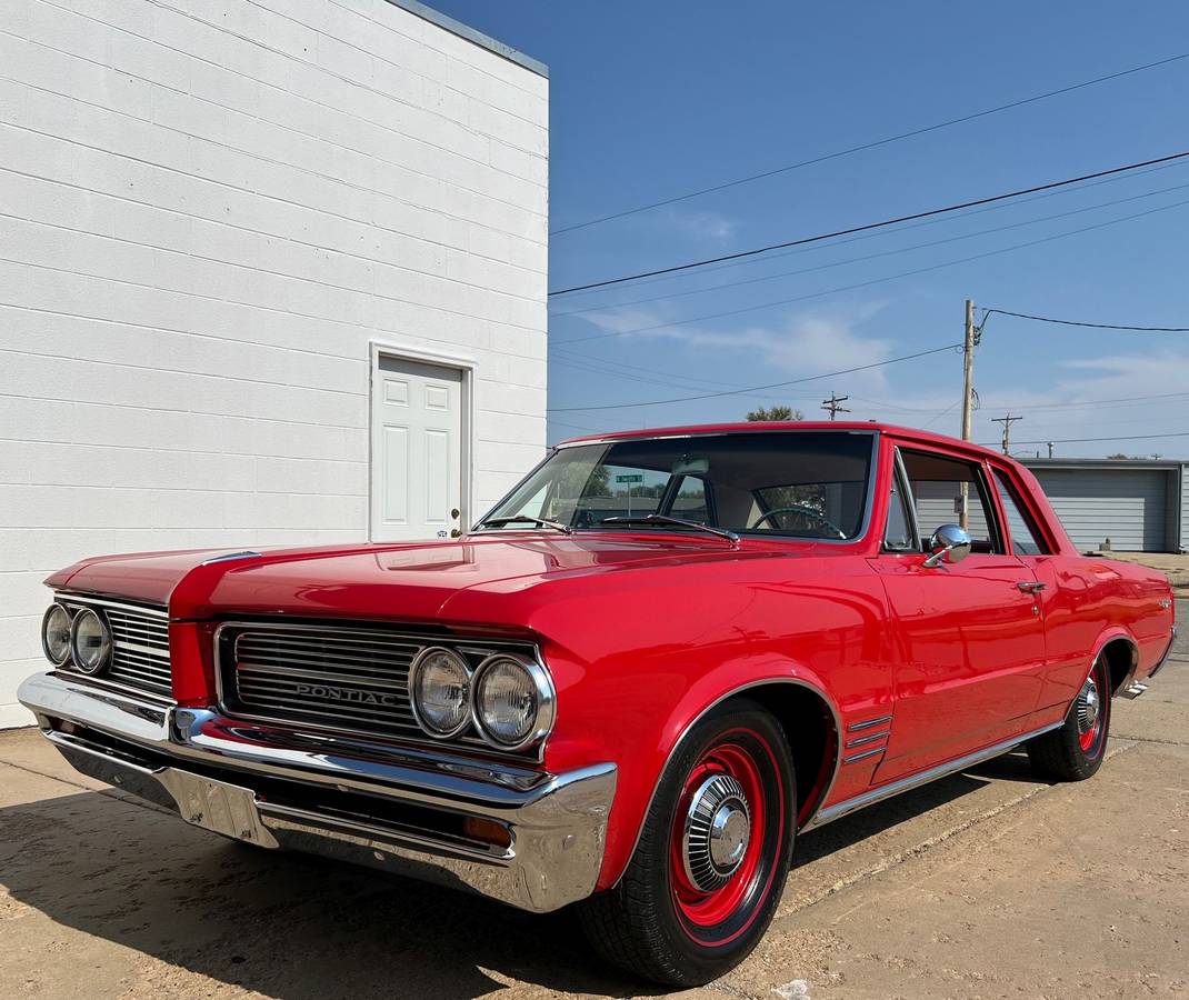 Pontiac-Tempest-1964-14