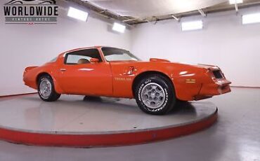 Pontiac-Trans-Am-1976-1