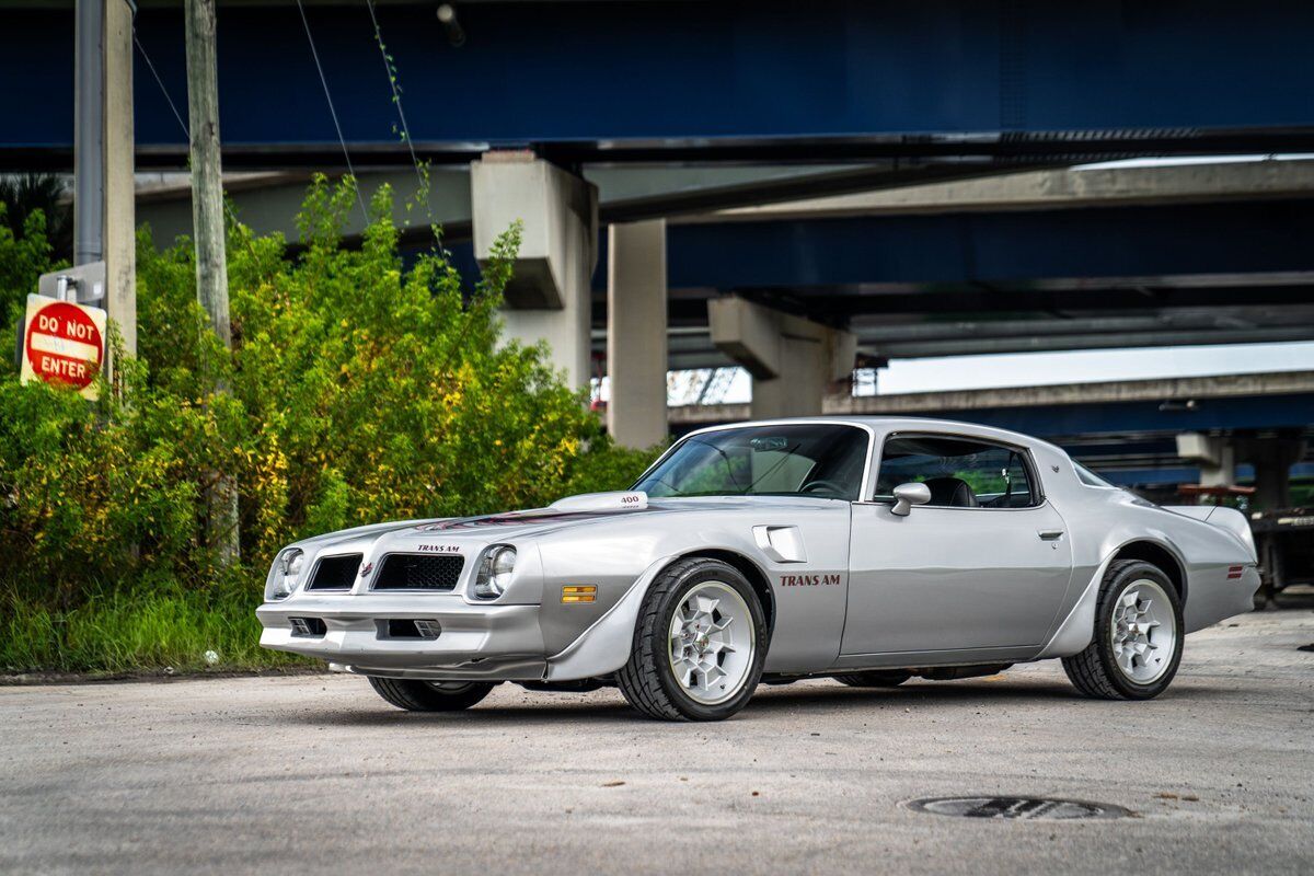 Pontiac-Trans-Am-1976-Silver-Black-87864-14