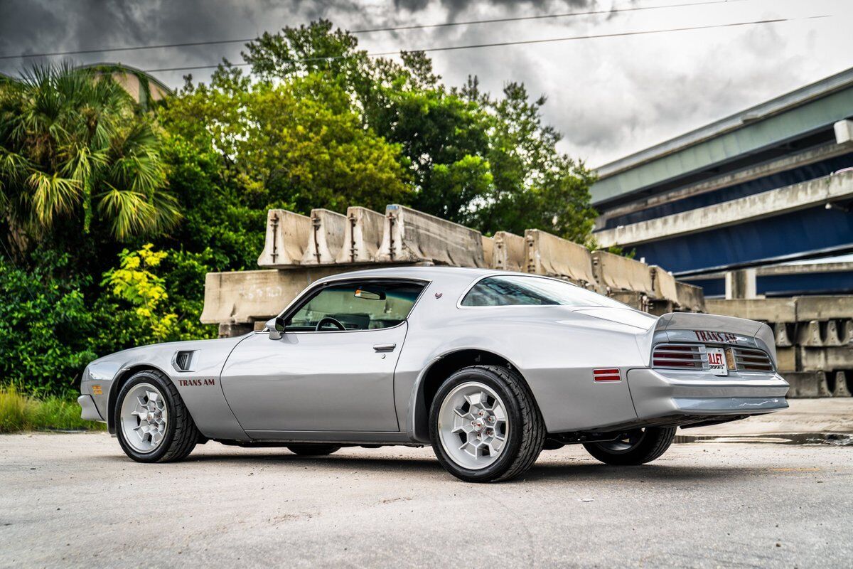 Pontiac-Trans-Am-1976-Silver-Black-87864-15