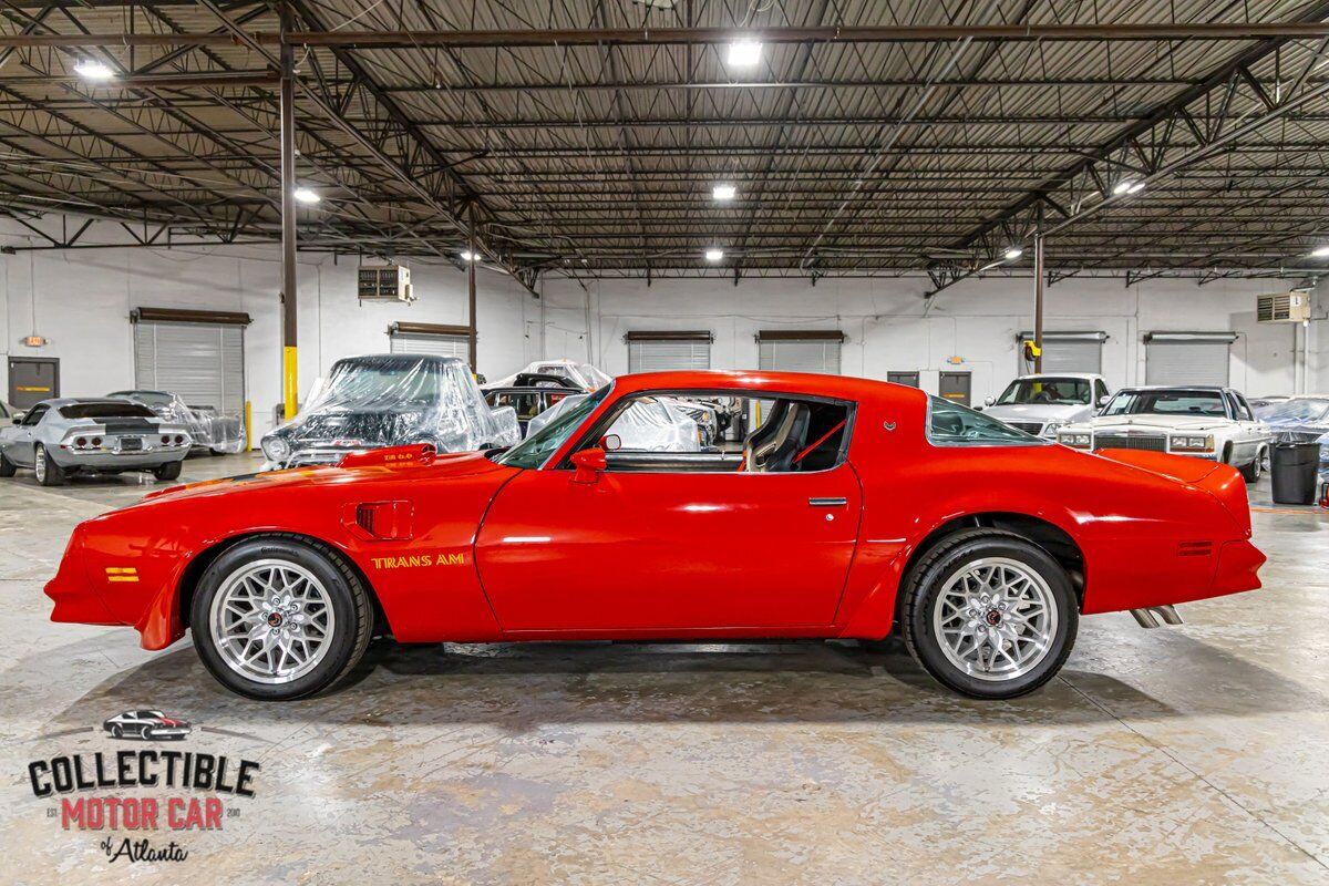 Pontiac-Trans-Am-Coupe-1978-Red-Black-104837-17