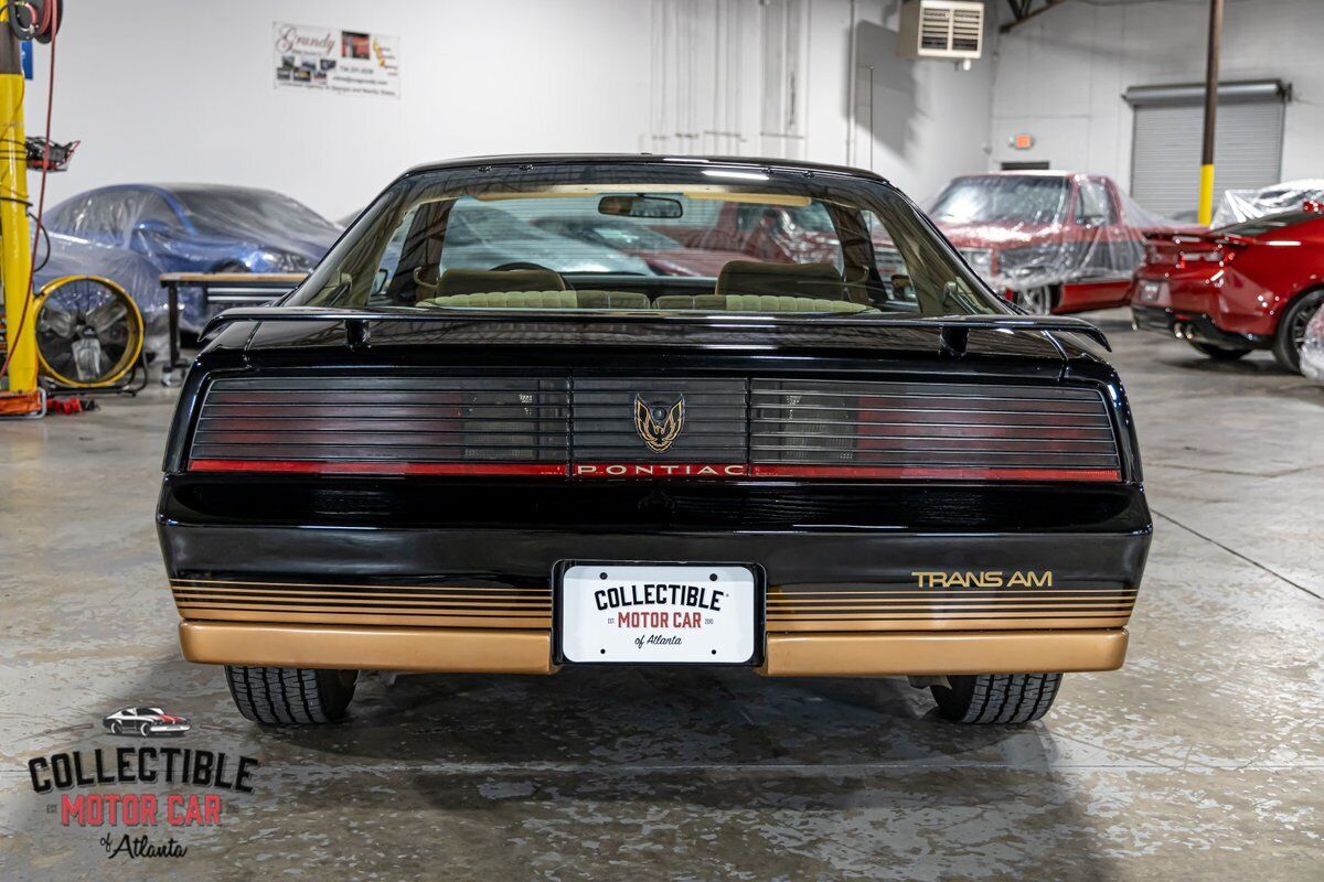 Pontiac-Trans-Am-Coupe-1984-Black-14388-15