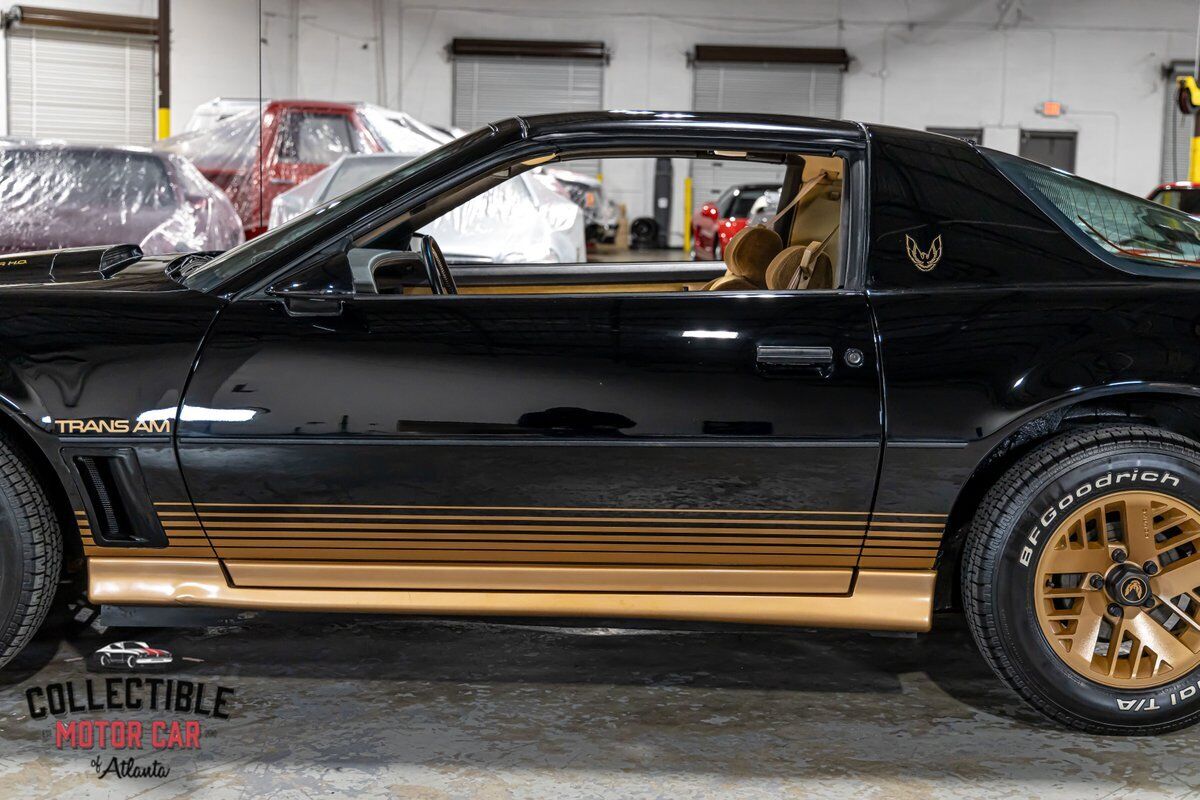 Pontiac-Trans-Am-Coupe-1984-Black-14388-22