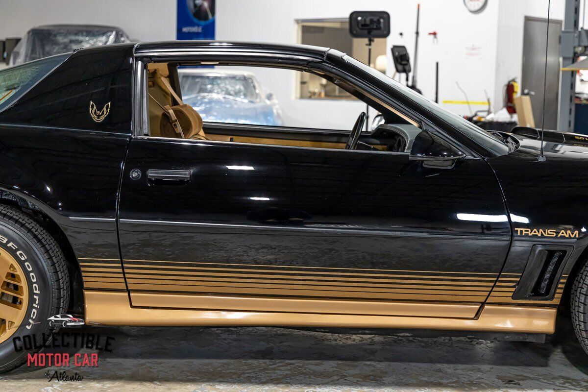 Pontiac-Trans-Am-Coupe-1984-Black-14388-25