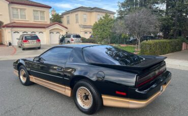 Pontiac-Trans-am-1985