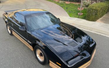 Pontiac-Trans-am-1985-16