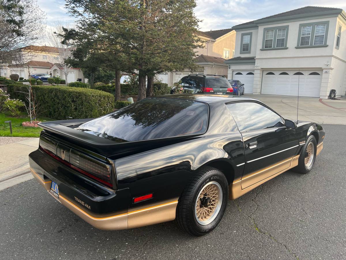 Pontiac-Trans-am-1985-20